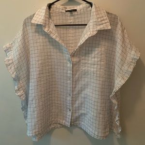 lightweight button down top